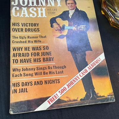 X34-Johnny Cash items plus extras