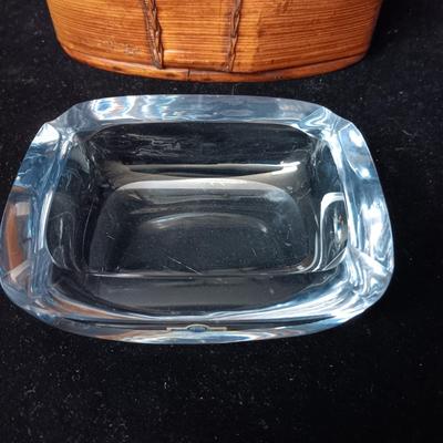 WOODEN TOBACCO BOX AND A THICK GLASS ASHTRAY BY STROMBERGSHYTTAN