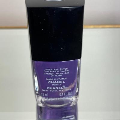 Chanel Nail Colour France