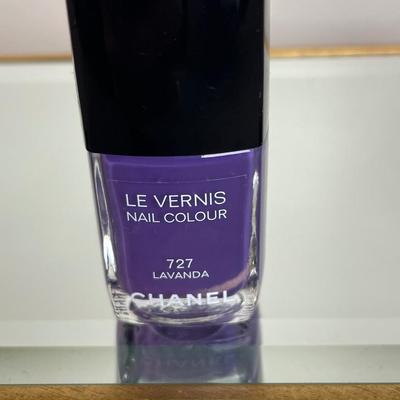 Chanel Nail Colour France