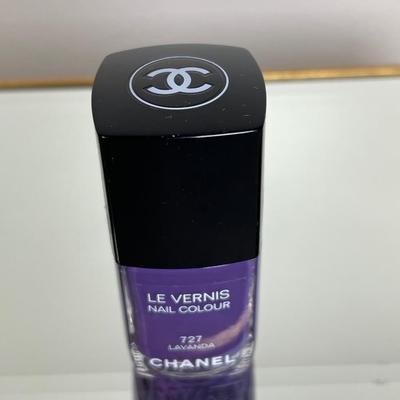 Chanel Nail Colour France