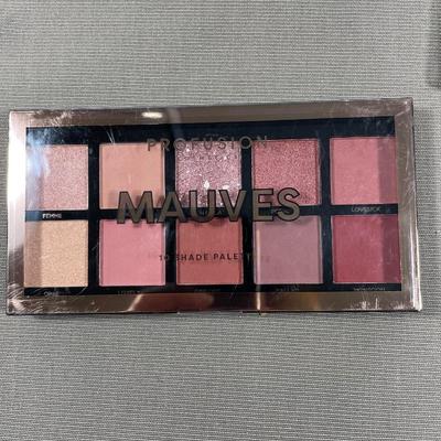 4 Large Eyeshadow Palettes New!