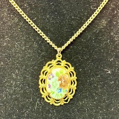Vintage Porcelain Floral Gold Tone Filigree Necklace & Pendant