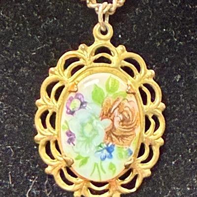 Vintage Porcelain Floral Gold Tone Filigree Necklace & Pendant