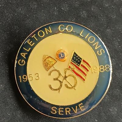Collection of Lions club pins - award pins - hat / vest pins Fort Collins - Grover - Eaton