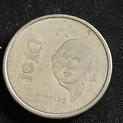 Collection of 70's and 1985 Mexico Peso coins