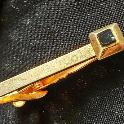 Vintage divided trinket box with Tie clips - Anson - Swank