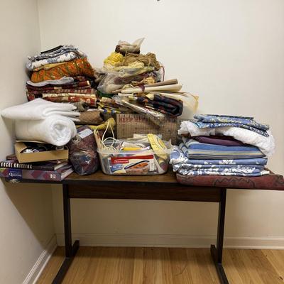Textiles, Fibers & Crafting Paradise (GB-BM)