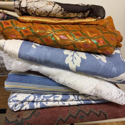 Textiles, Fibers & Crafting Paradise (GB-BM)