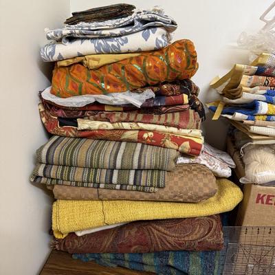 Textiles, Fibers & Crafting Paradise (GB-BM)