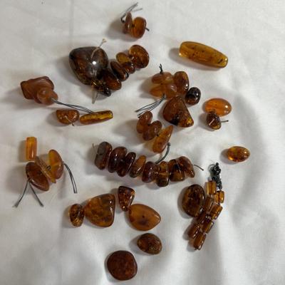 Alluring Amber Jewelry and Beads (K-HS)