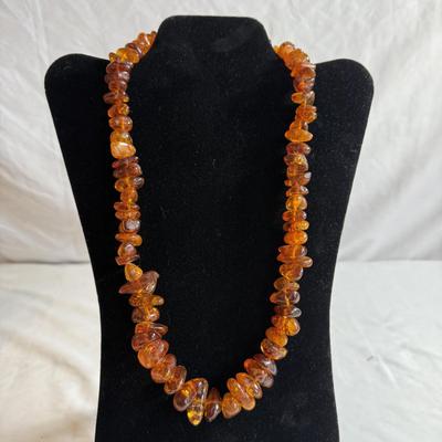 Alluring Amber Jewelry and Beads (K-HS)