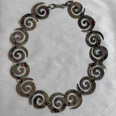 Alluring Amber Jewelry and Beads (K-HS)
