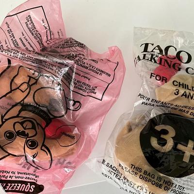 Taco Bell Chihuahua 4, includes holiday dogs
