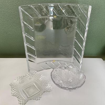 Lead Crystal Picture Frame, 8x10, with 2 dishes