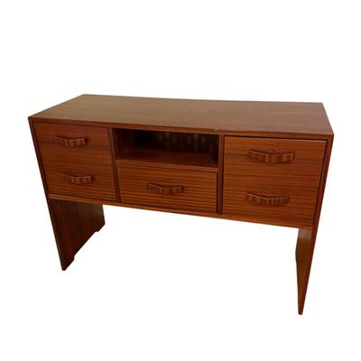 Modern Chest of Drawers (GB-BM)
