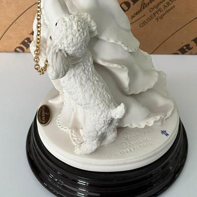 Aiuseppe Armani Florence Dear Friends Statue