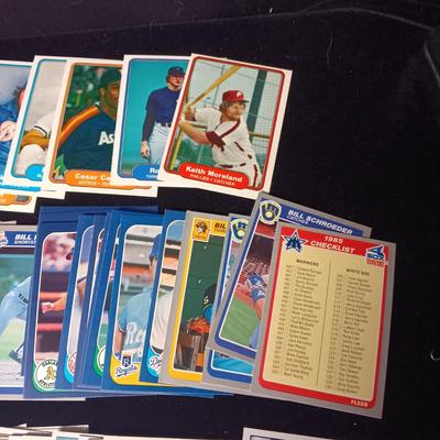 1982, '85 &'86 FLEER AND 1985 TOPPS BASEBALL TRADING CARDS
