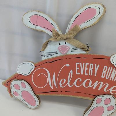 Every Bunny Welcome Wall Decor