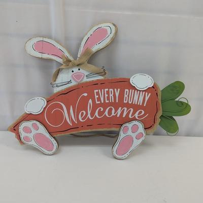 Every Bunny Welcome Wall Decor