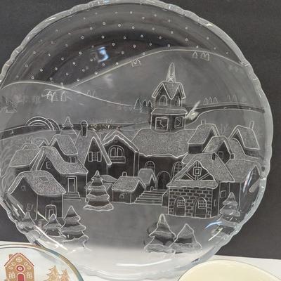 Pyrex Gingerbread House Bowl Clear Christmas Plate
