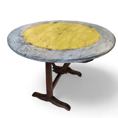 ANTIQUE TILT TOP TABLE 