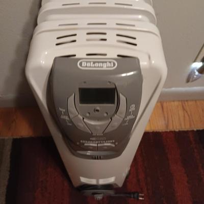 WORKING DELONGHI RADIATOR ELECTRIC HEATER