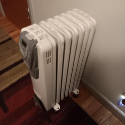 WORKING DELONGHI RADIATOR ELECTRIC HEATER