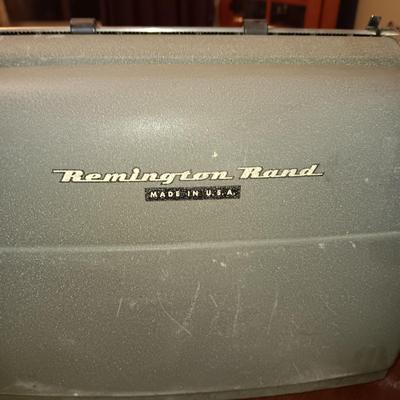 REMINGTON RAND MANUAL TYPEWRITER