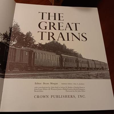 2 ILLUSTRATED COFFEE TABLE AND 1 OTHER BOOK ON TRAINS