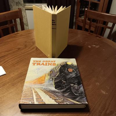 2 ILLUSTRATED COFFEE TABLE AND 1 OTHER BOOK ON TRAINS