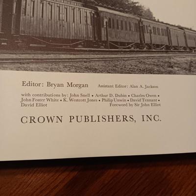 2 ILLUSTRATED COFFEE TABLE AND 1 OTHER BOOK ON TRAINS