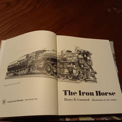 2 ILLUSTRATED COFFEE TABLE AND 1 OTHER BOOK ON TRAINS