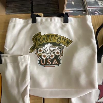X96-Canvas tote trio