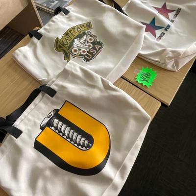 X96-Canvas tote trio