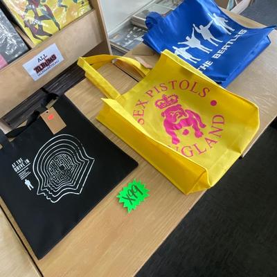 X99-Fun Tote bags