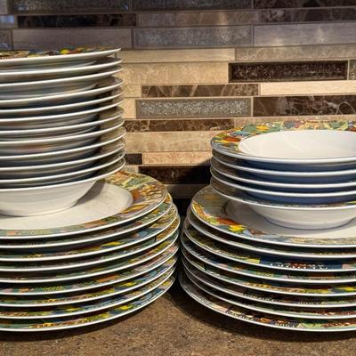 Sakura by Oneida Dishes/Servings dishes, plus
