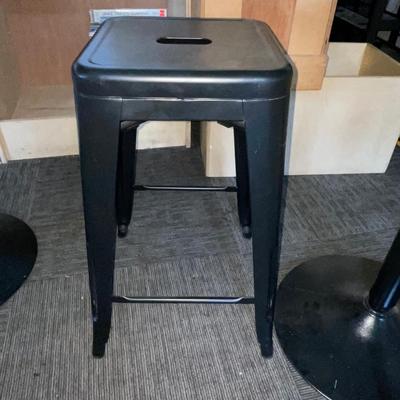 X103-Cute Table with two metal stools