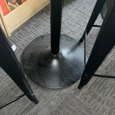 X104-Cute table with two stools
