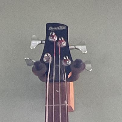 X117-Ibanez GSR200 3/4 size