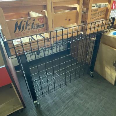 X120-Crates plus metal display