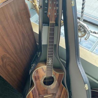X136-Ibanez Guitar w case
