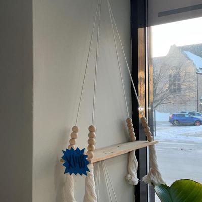 X148-Pair of hanging shelves