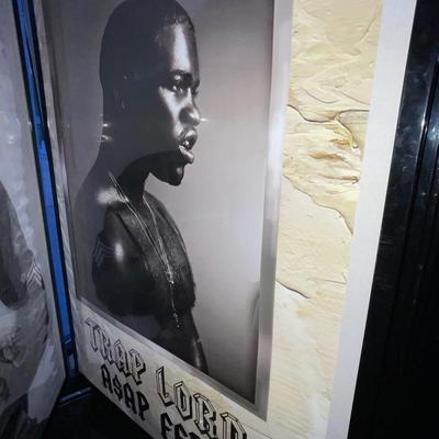 X162-Poster Lot