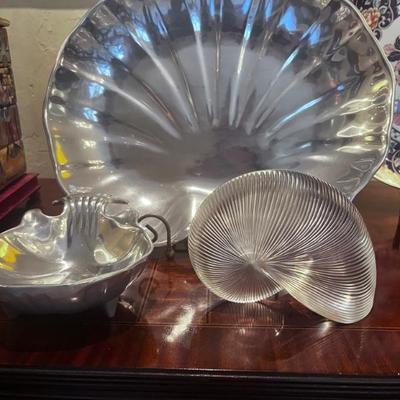 BACCARAT SHELL PAPER WEIGHT