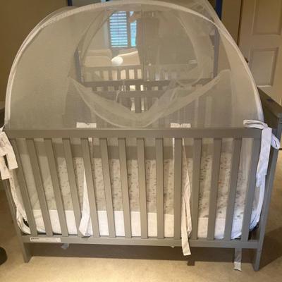 POTTERY BARN CRIB/COVER