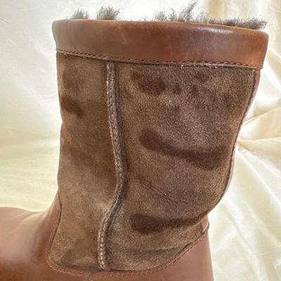UGG Australia Brown Leather Shearling Lined Boots - Women’s Size 9 (PC-DZ)