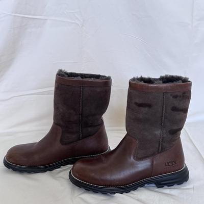 UGG Australia Brown Leather Shearling Lined Boots - Women’s Size 9 (PC-DZ)