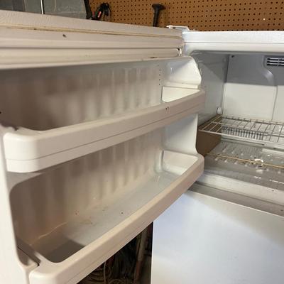 Americana White Refrigerator (BG-MG)