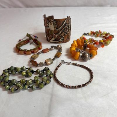Beaded Necklaces & Bracelets (K-RG)